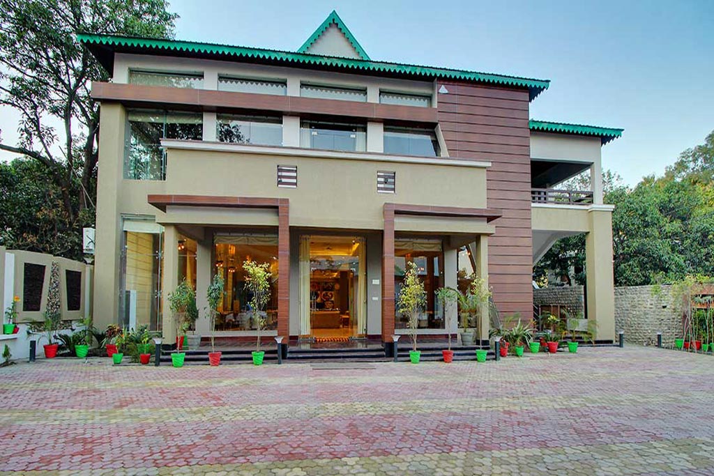 Maulik Mansion Resort